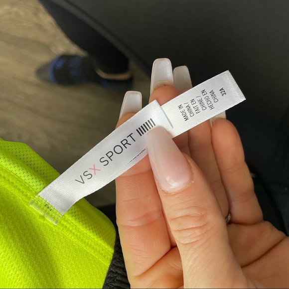 Victoria’s Secret VSX Incredible Sports Bra 32A - Picture 7 of 11